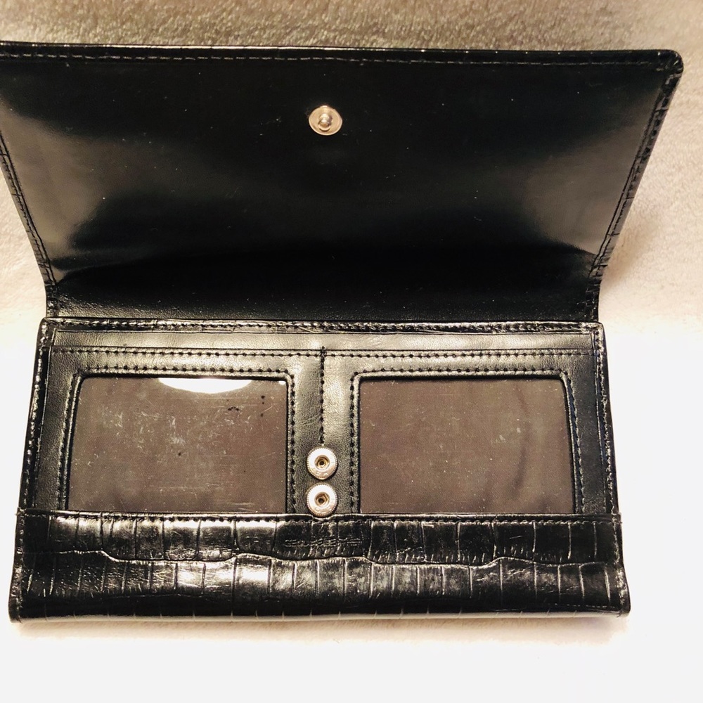 Wallet - Picture 2 of 5